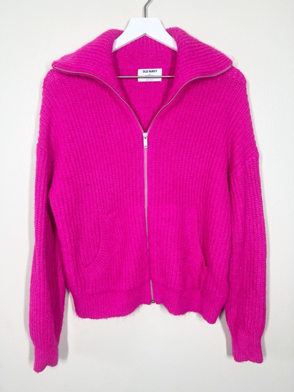 Old Navy Women’s Hot Pink Full Zip Cardigan Sweater Size Medium Chunky Knit